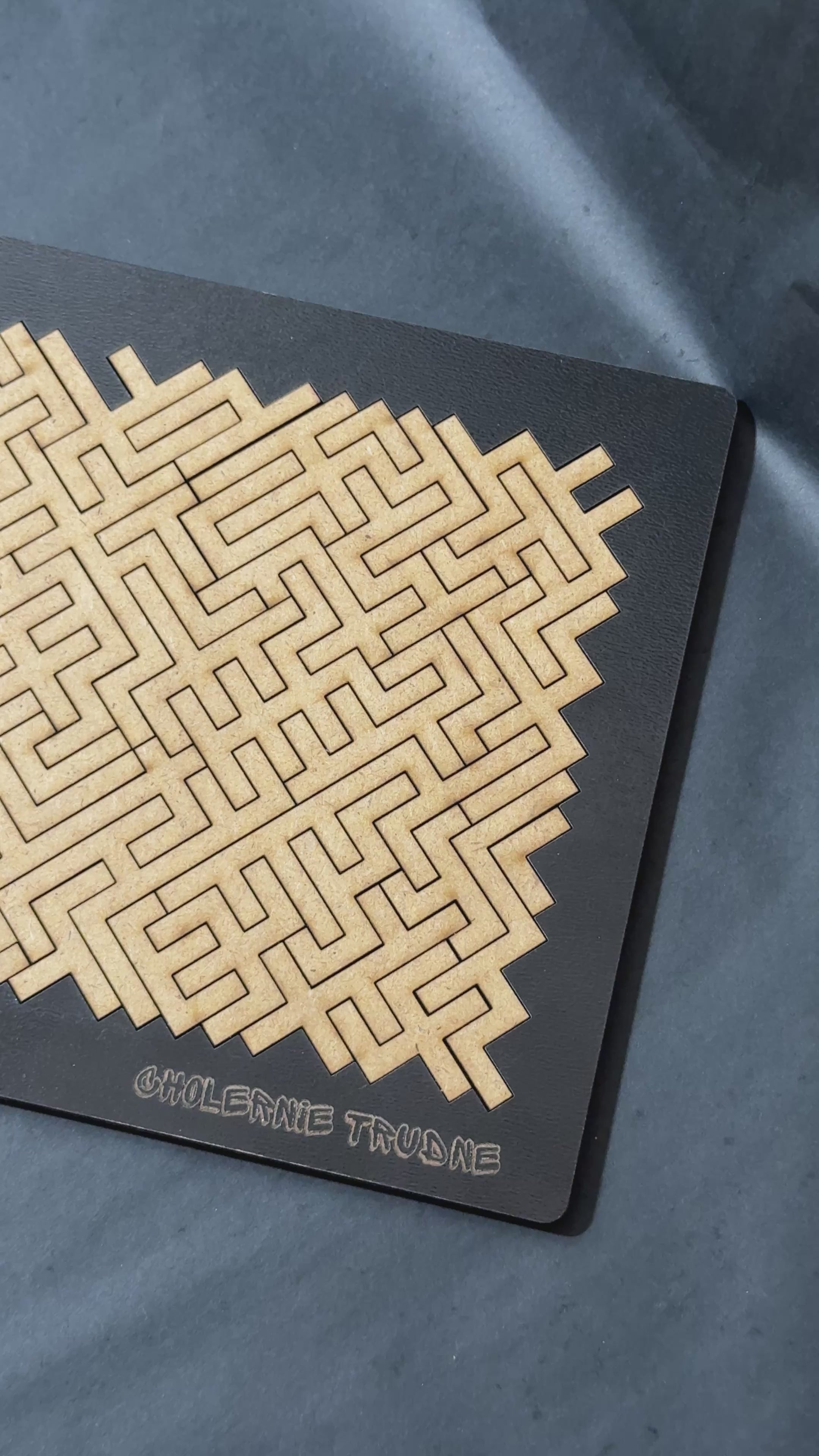 pokazanie jakości wykonania i dbałości o szczegóły, zbliżenie na produkt 